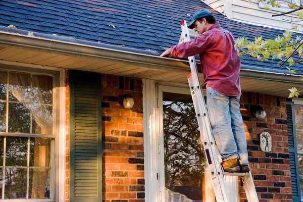 How to Hire a Gutter Cleaning Service You Can Trust